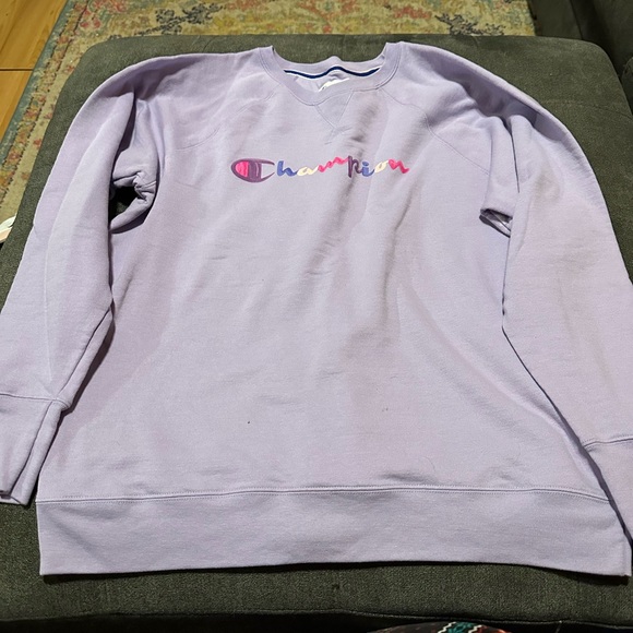 NWOT Champion lilac Crewneck 2XL fits like XL - Picture 2 of 4